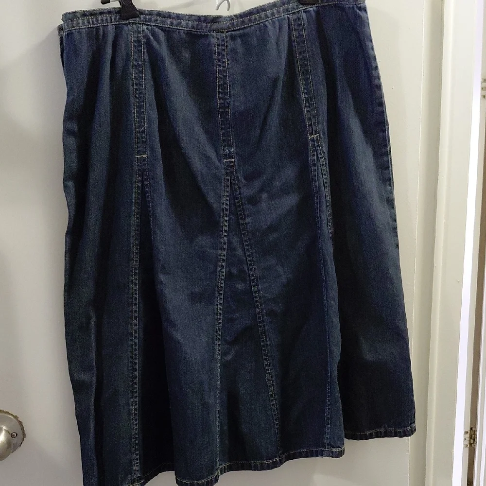 Liz Claiborne Dark Blue Denim A-Line Skirt - Picture 1 of 3
